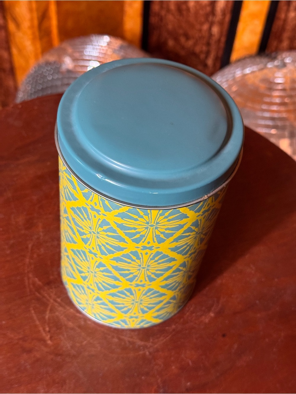 Vintage Pattern Tin Canister - Picture 2 of 5